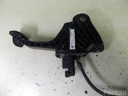 VW 1K1 721 059, 1K0 721 388 AA / 1K1721059, 1K0721388AA JETTA IV (162, 163) 2012 Clutch Pedal