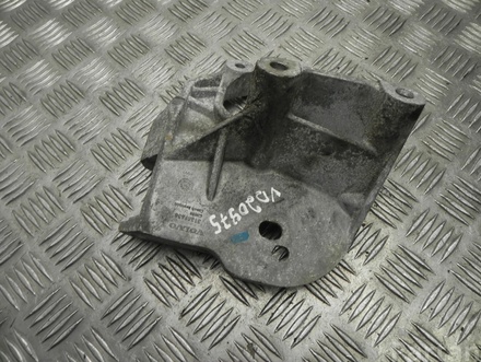 VOLVO 31359638 S90 II 2019 Bracket