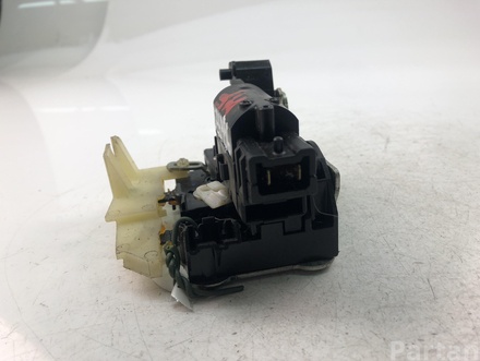 DACIA DUSTER 2013 Door Lock