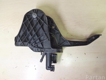 VW 3C2 721 059 BJ / 3C2721059BJ PASSAT (362) 2011 Clutch Pedal