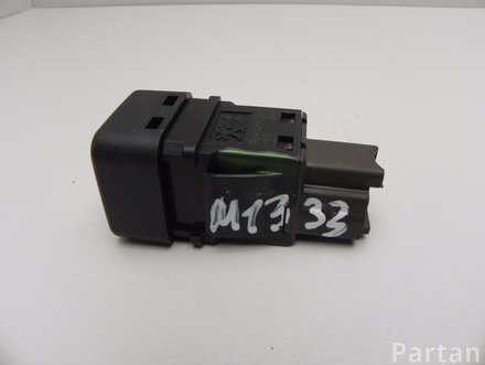 CITROËN 95835T02 C3 II 2011 Key switch for deactivating airbag