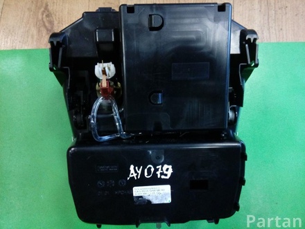 MERCEDES-BENZ A 205 680 11 05 / A2056801105 C-CLASS (W205) 2015 Glove box