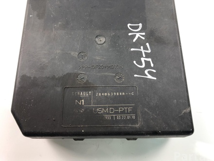 RENAULT 284B63984R LAGUNA III (BT0/1) 2010 Fuse Box