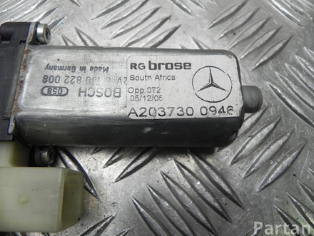 MERCEDES-BENZ A 203 730 09 46 / A2037300946 C-CLASS (W203) 2002 Window lifter motor Left Rear