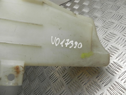 ROVER 102790 75 (RJ) 2000 Washer Fluid Tank