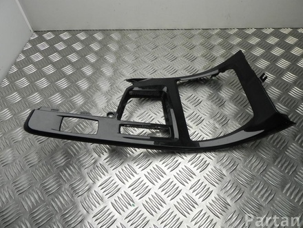 BMW 9292548 X1 (F48) 2016 Trim center console