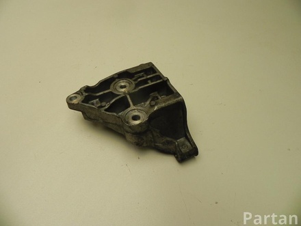 LAND ROVER QVU500340 RANGE ROVER IV (L322) 2013 Bracket