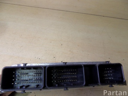 DACIA V29034179A SANDERO II 2014 Control unit for engine