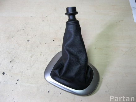 TOYOTA 58844-0D070, 58844-0D060 / 588440D070, 588440D060 YARIS (_P13_) 2011 Gear Lever Gaiter