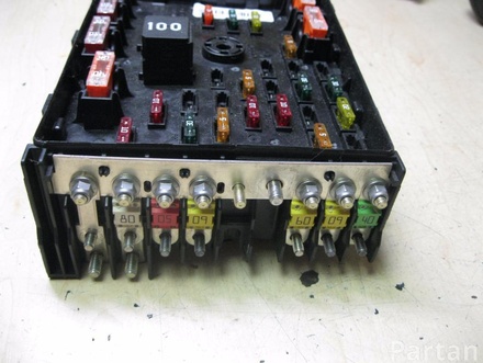 VW 3C0 937 125 / 3C0937125 PASSAT (3C2) 2006 Fuse Box