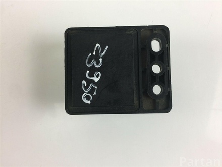 NISSAN 28530-46G00 / 2853046G00 TERRANO II (R20) 2005 Relays