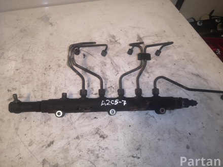 VOLVO 30622085 XC90 I 2004 Fuel rail