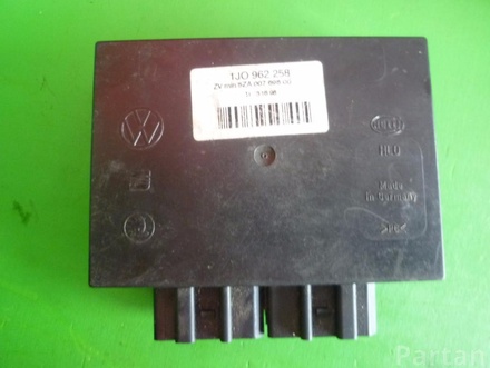 SKODA 1J0 962 258 / 1J0962258 OCTAVIA I (1U2) 1998 Control Unit, central locking system