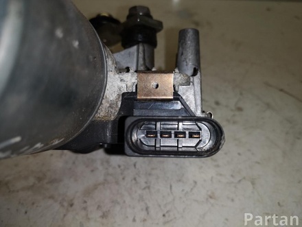 VOLVO 0390241689 V50 (MW) 2005 Wiper Motor Front